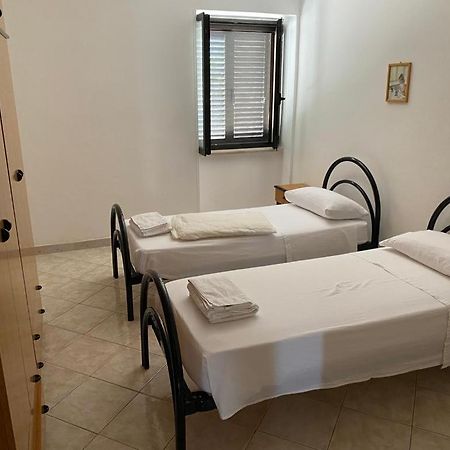 Ferienwohnung Casa Vacanze Foce Varano Exterior foto