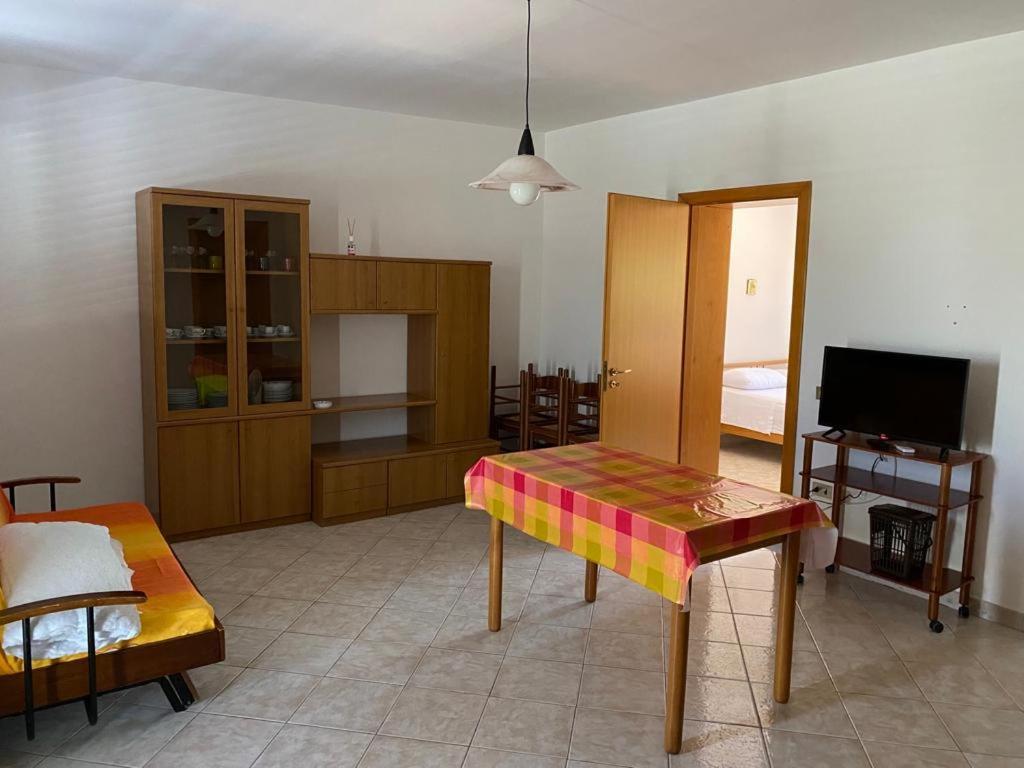 Ferienwohnung Casa Vacanze Foce Varano Exterior foto